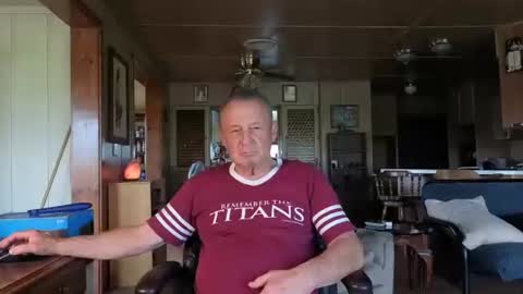 dakit online show from November 18, 11:15 pm