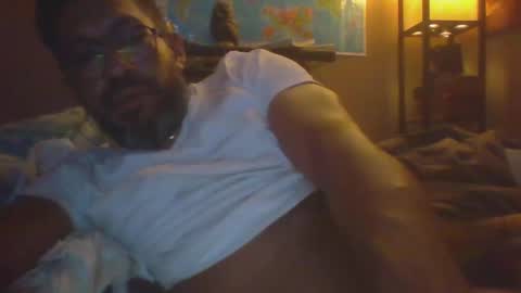 Snapshot of dallaspapi2000 chatting on October 8, 6:51 am alex online show from October 8, 6:51 am