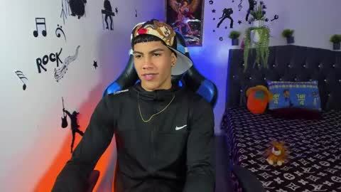Snapshot of damian_latinxxx chatting on September 10, 3:05 am Damian online show from September 10, 3:05 am