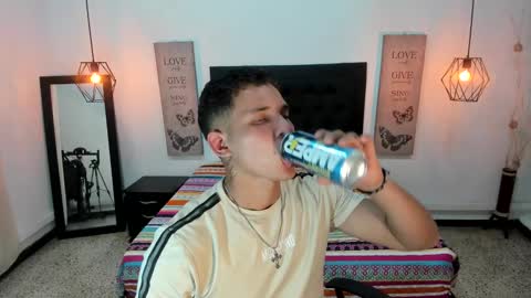 Damian online show from December 2, 2:50 pm