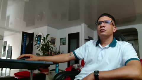 damyan_2003 online show from April 19, 6:10 pm