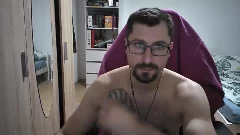 King Dan online show from November 1, 8:57 pm