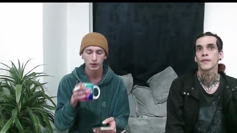 Dan and Noah online show from December 28, 5:02 am