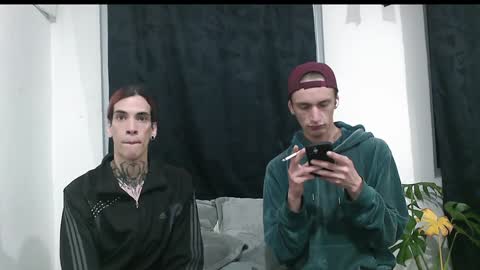 Dan and Noah online show from December 23, 2:02 am