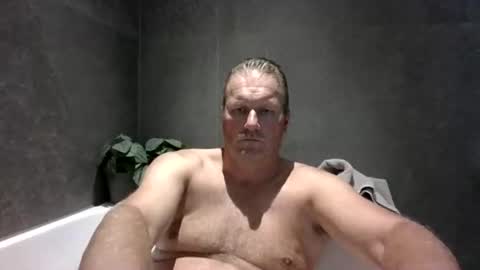 Snapshot of daniel0805 chatting on September 12, 2:28 pm daniel0805 online show from September 12, 2:28 pm