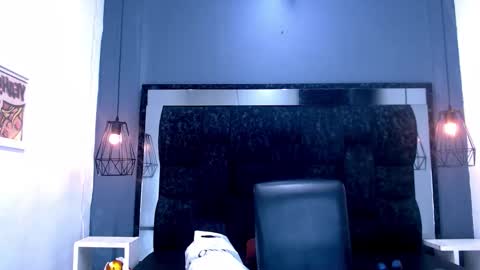 Daniel Delux  online show from December 3, 11:05 am