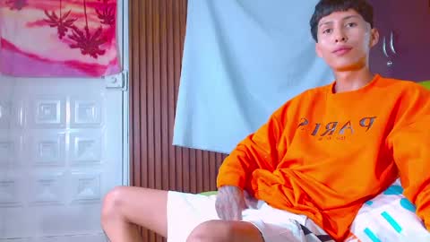 daniel_deluxx online show from May 26, 7:48 am