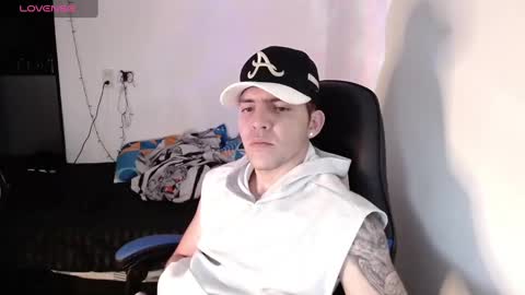 Snapshot of daniel_vargas5 chatting on December 18, 1:48 am Daniel online show from December 18, 1:48 am
