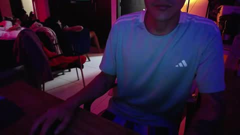 daniel_velez26 online show from May 25, 3:13 am
