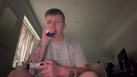 danieldestroygerdong online show from December 17, 10:33 am