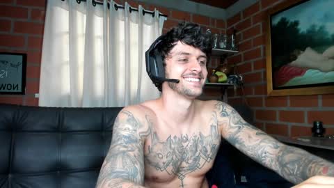 Snapshot of daniele_bunny chatting on January 11, 7:27 pm Daniele Bunny online show from January 11, 7:27 pm