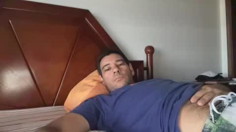 Snapshot of danieltalho23 chatting on September 15, 11:44 am danieltalho23 online show from September 15, 11:44 am