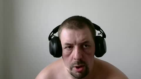 danishman1980 online show from March 7, 3:28 pm