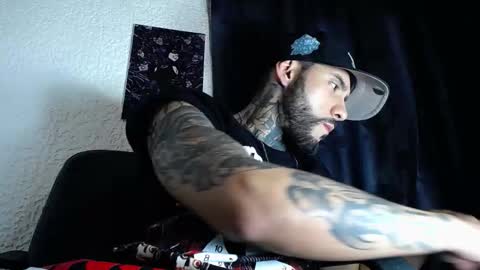 Snapshot of dante_d_angelo_ chatting on September 30, 5:02 am dante_d_angelo_ online show from September 30, 5:02 am