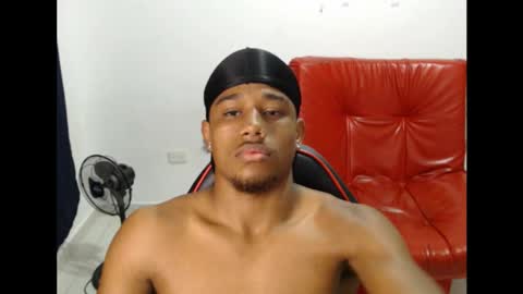 Snapshot of dante_hot25 chatting on October 12, 12:37 am Dani online show from October 12, 12:37 am
