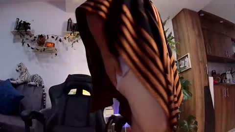 Dante online show from February 26, 7:03 pm