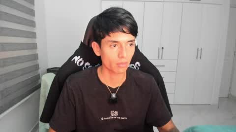 X Dante7373574 online show from April 8, 11:13 pm