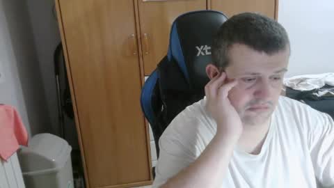 danysanchez1981 online show from May 22, 9:25 am