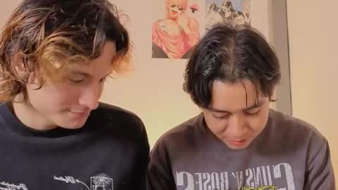 darcy_and_stolas online show from February 1, 6:23 am