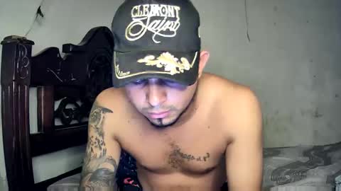dariel0420 online show from May 14, 7:23 pm