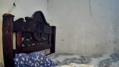 dariel0420 online show from May 13, 7:22 pm