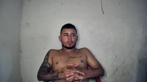 dariel0420 online show from May 11, 7:00 pm