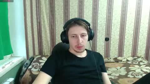 darienlarge online show from December 1, 9:34 am