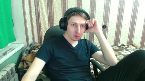 darienlarge online show from October 29, 6:33 pm