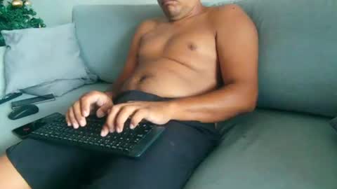 Snapshot of dark_alone1 chatting on January 6, 11:31 pm Dark alone1 online show from January 6, 11:31 pm