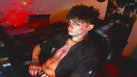   online show from October 21, 9:23 am