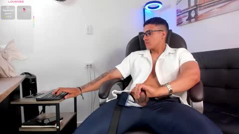 Dash online show from November 21, 1:54 pm