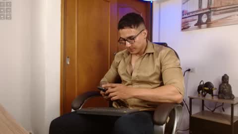 Dash online show from March 4, 2:02 pm