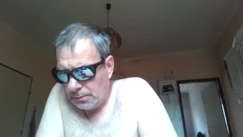 dauer1982 online show from July 12, 12:29 pm