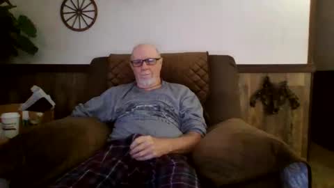 Snapshot of dave571960 chatting on September 20, 10:37 am dave571960 online show from September 20, 10:37 am