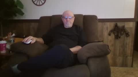 Snapshot of dave571960 chatting on December 30, 12:42 pm dave571960 online show from December 30, 12:42 pm