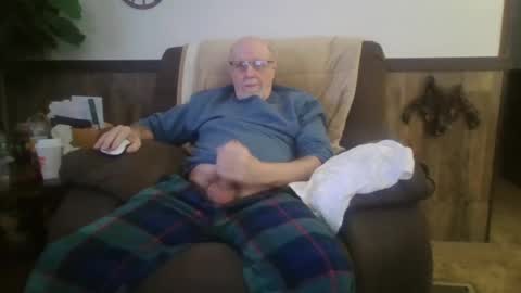 Snapshot of dave571960 chatting on March 1, 11:50 am dave571960 online show from March 1, 11:50 am