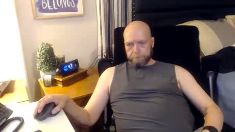 daveletsplay11 online show from April 5, 4:42 am