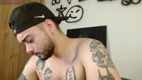 Twitter davidsanctum online show from April 13, 8:04 am