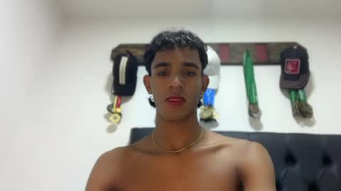david_hot44 online show from June 2, 5:08 am