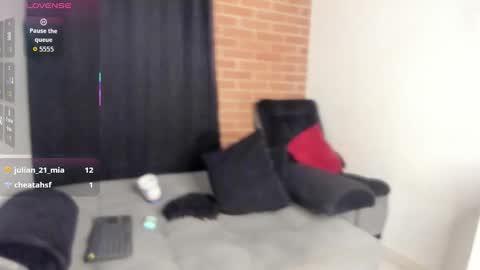 Snapshot of davidx_x21 chatting on October 16, 8:44 am davidx_x21 online show from October 16, 8:44 am