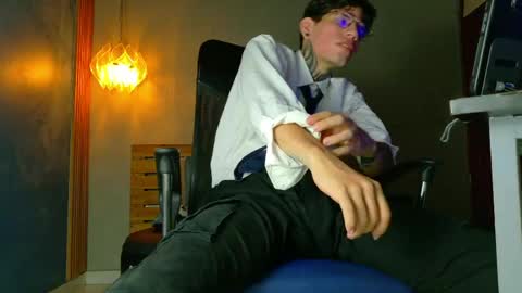 daviid_huge online show from May 24, 3:34 am