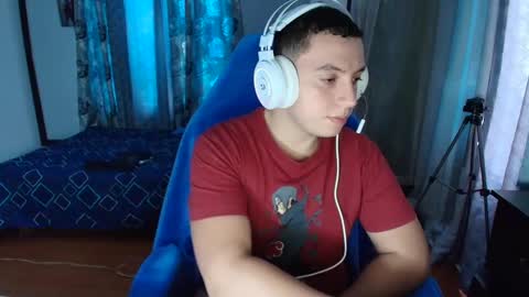 Snapshot of davinson_01 chatting on January 6, 1:30 pm Davinson online show from January 6, 1:30 pm