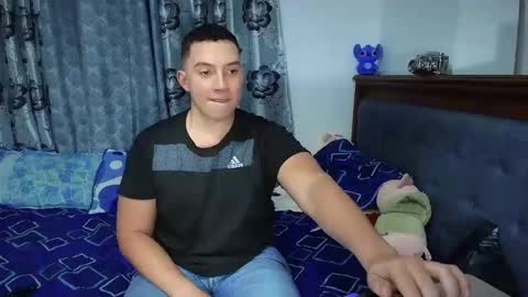 Snapshot of davinson_01 chatting on December 29, 4:38 am Davinson online show from December 29, 4:38 am