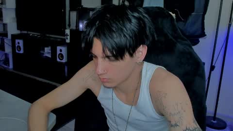 davis online show from March 29, 7:58 pm