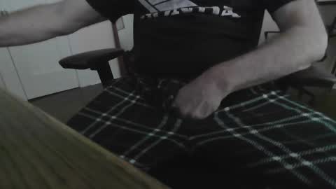 B. Squier online show from February 15, 9:23 pm