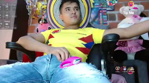 dayro_dduran online show from July 3, 8:13 pm