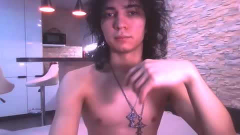 dean_raven online show from February 5, 11:23 pm