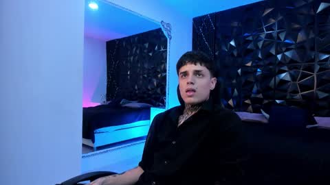 Snapshot of declan_fox chatting on October 22, 4:49 am declan_fox online show from October 22, 4:49 am