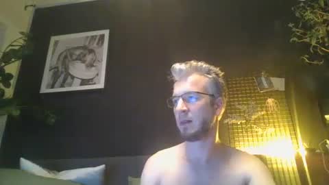 Snapshot of deebo1987 chatting on December 29, 6:49 pm Deen online show from December 29, 6:49 pm