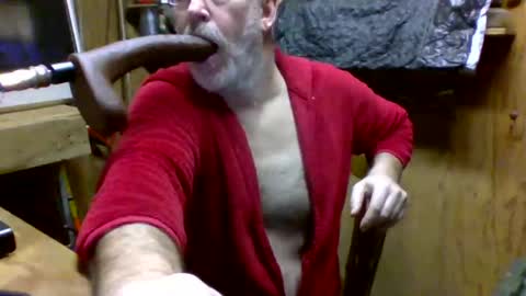 Snapshot of deepthroat227 chatting on January 18, 8:51 pm Deepthroat My Big Dildos online show from January 18, 8:51 pm